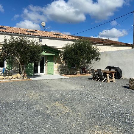 Maison De Charme Au Coeur Des Vignes Et Gironde Gauriac Bagian luar foto
